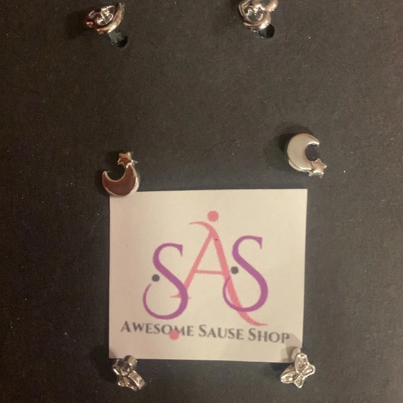 Too cute little earrings - Picture 2 of 2